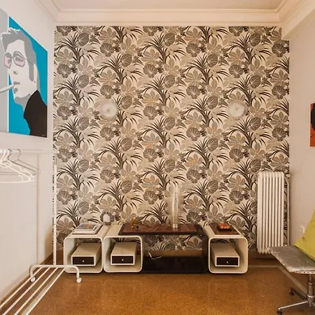 Mid Century 3 Bdr Centre Townhouse דירה