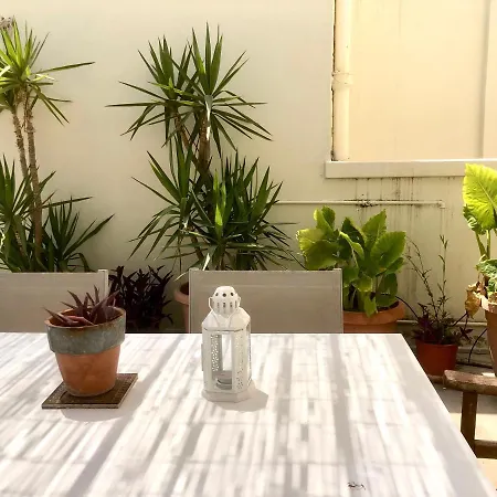 Mid Century 3 Bdr Centre Townhouse דירה אתונה